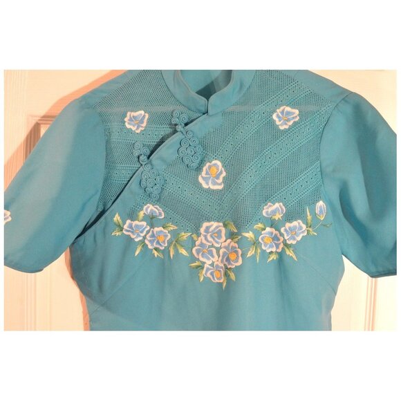 Custom Made Áo bà ba Vietnamese Blouse Blue Embroidered Flowers Size PXS Vintage - Picture 2 of 4